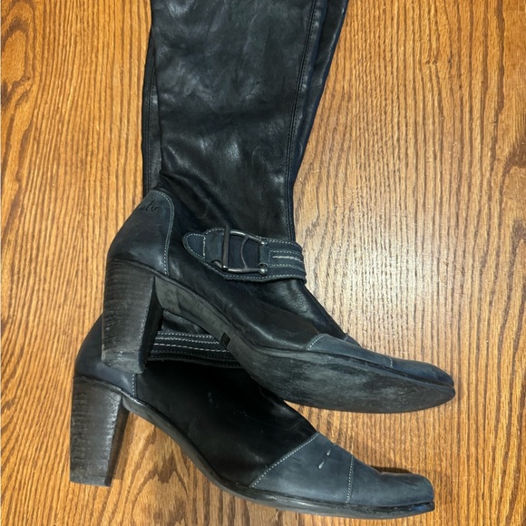 Pull on heeled Boots - Picture 2 of 5